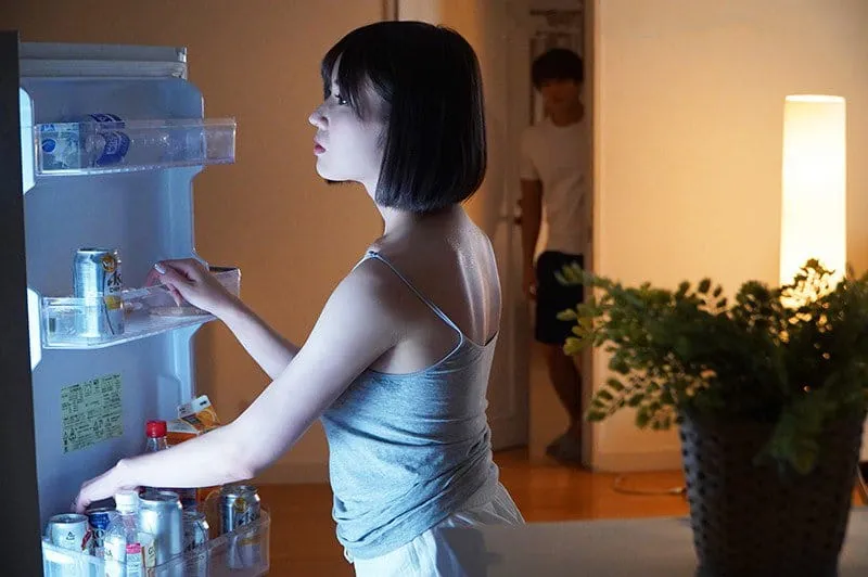 Chị vợ yêu cãi nhau với gã chồng đến nhà em gái ở rồi nện luôn anh xã em gái